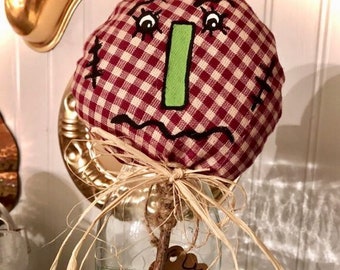 Welcome “Primkims” Primitive Pumpkin on a stick Decor (cranberry gingham)