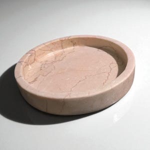 Round Marble Tray, Modern Jewelry Dish & Vanity Tray, White or Pink Marble Serving Plate, Minimalist Catchall Dish, Luxury Home Decor Gift