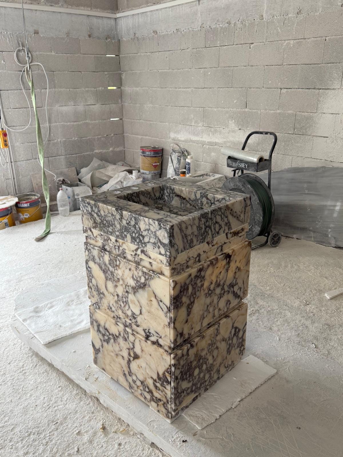 Handmade Marble Vanity Cabinet with Integrated Sink – Calacatta Viola 2