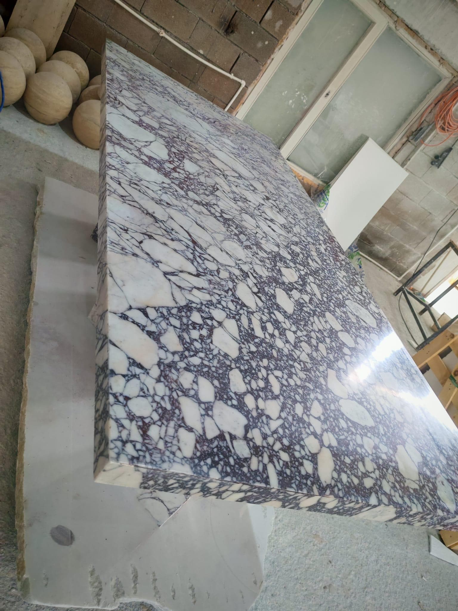 Handmade Afyon Lilac Marble Dining Table: Modern Purple Veined Stone 2