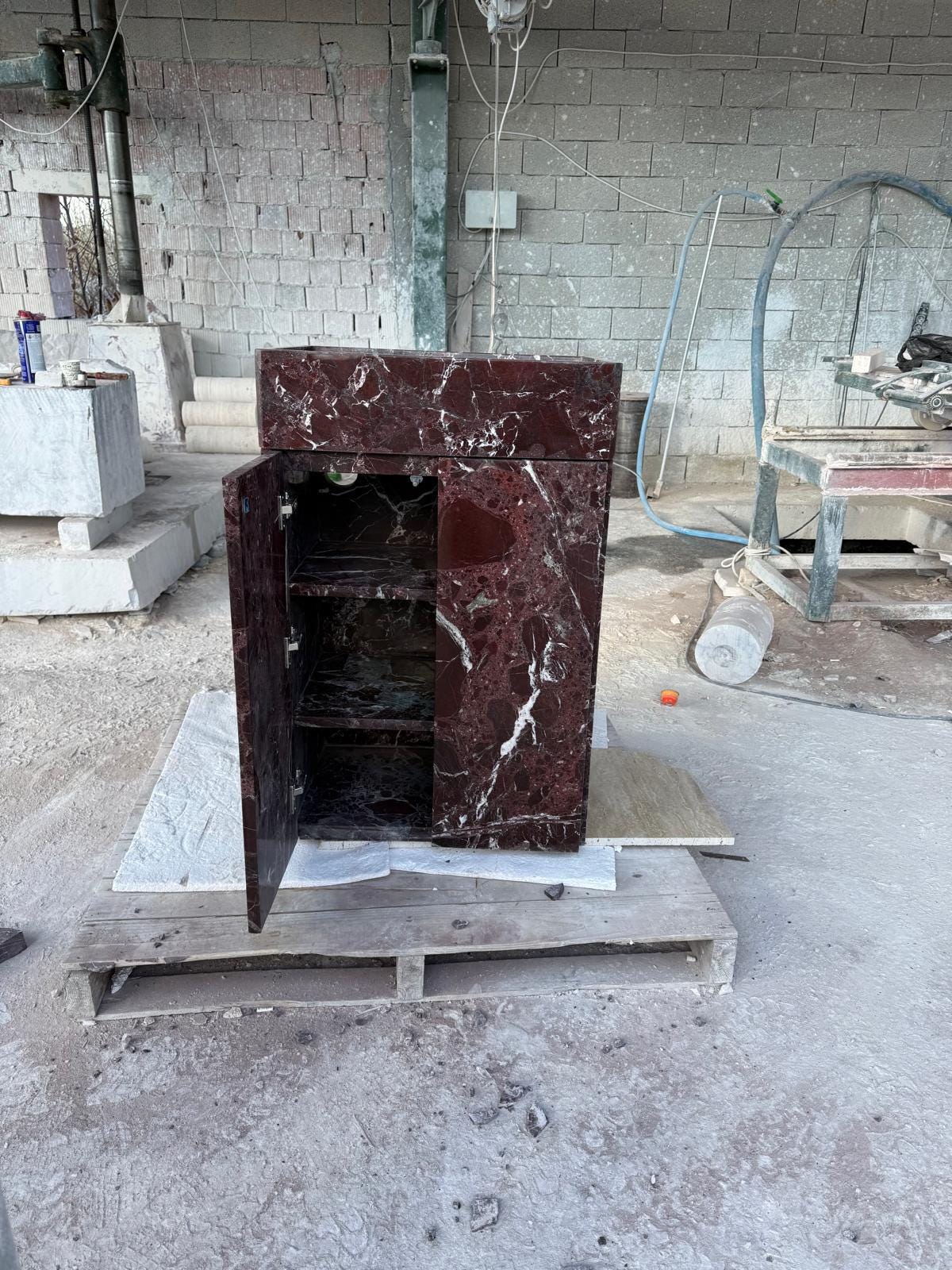 Custom Red Lepanto Marble Vanity with Left Soap Holder – 90×60×37 cm 3