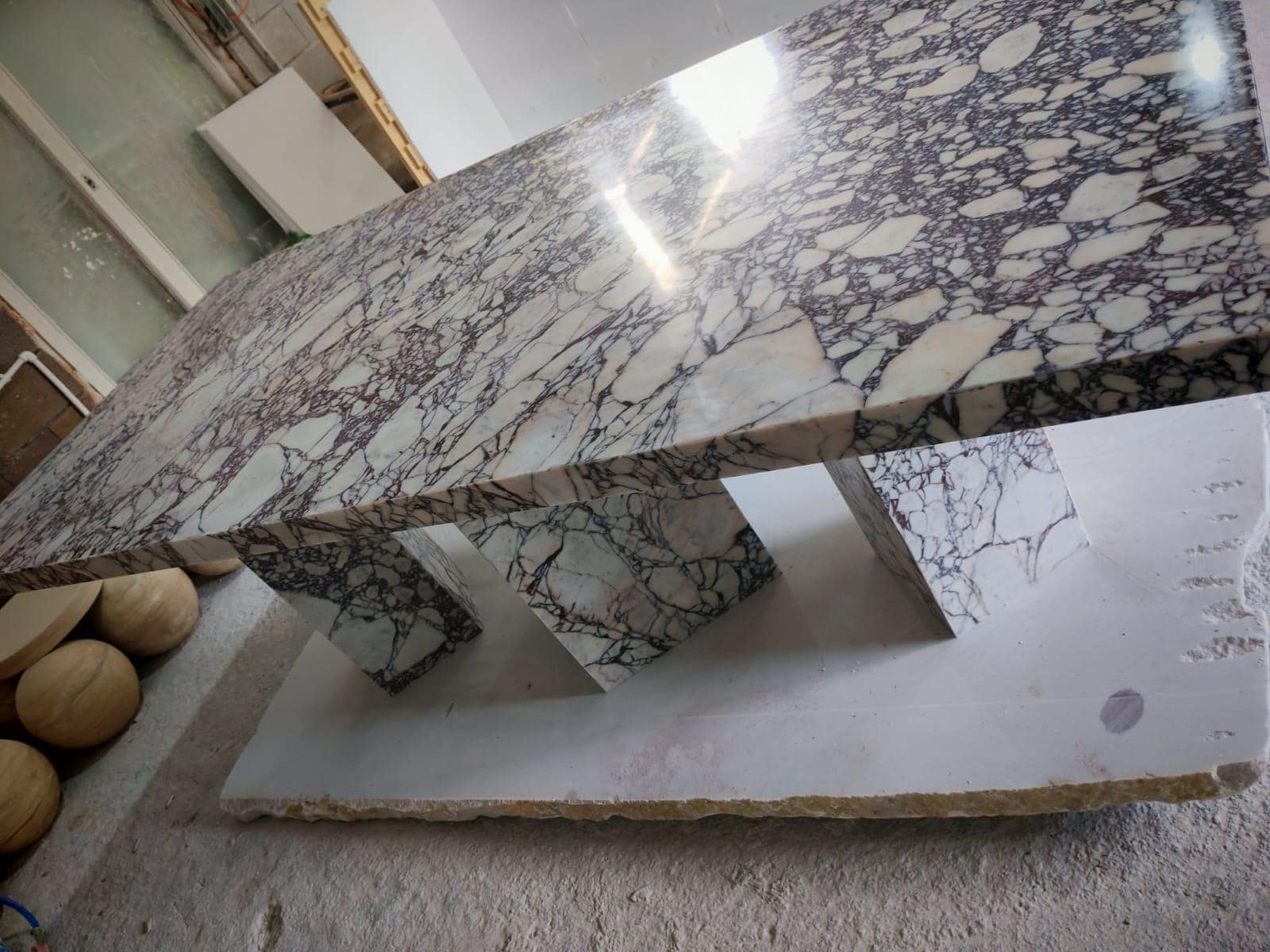 Handmade Afyon Lilac Marble Dining Table: Modern Purple Veined Stone 3