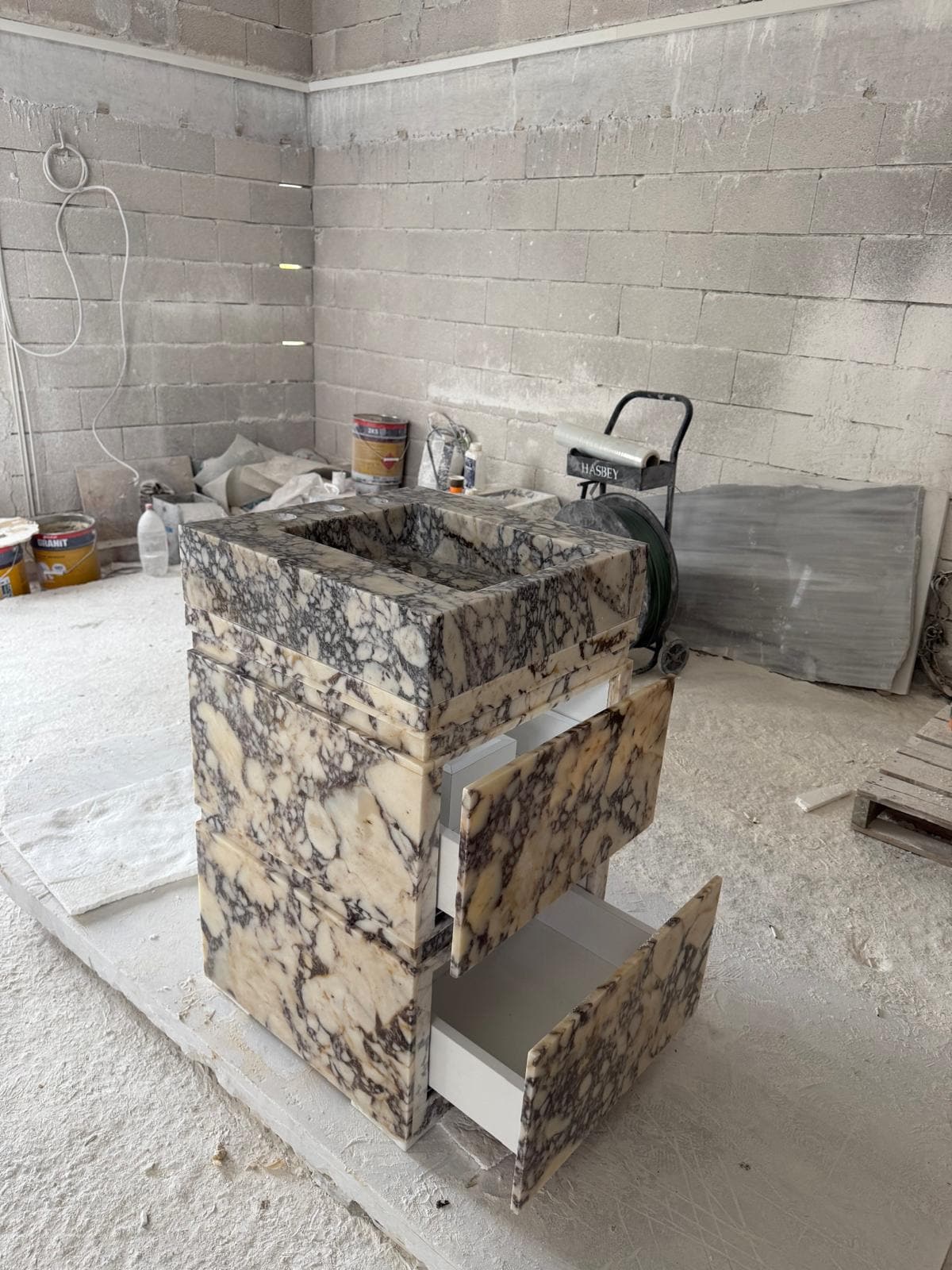 Handmade Marble Vanity Cabinet with Integrated Sink – Calacatta Viola