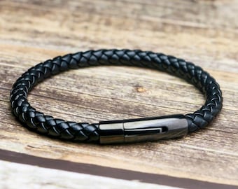 Anpassat herrarmband i svart läder