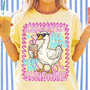 Gans ijskoffie en zonneschijn PNG zomer strand ontwerp retro gestreept esthetisch grafisch T-shirt vakantie sublimatiebestand trendy zomer meisjes afbeelding 5
