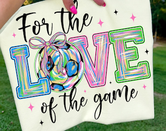 För kärleken till spelet fotboll PNG, fotbollsmamma PNG, tjejfotbollsspelare design, kokett fotbollsrosett PNG, fotbollssublimering