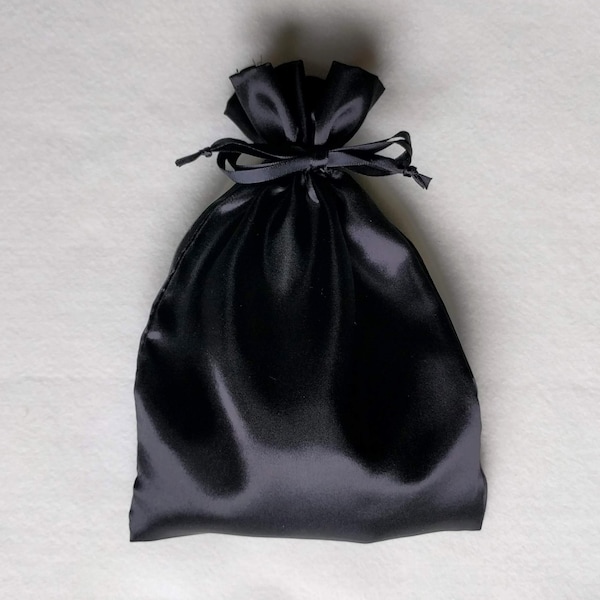 Bolsa de satén con cordón, color negro suave, 2 x 1,5, 3 x 2,75, 4 x 4,5, 5 x 6, 6 x 7, 6 x 12, 8 x 11, 12 x 12,75 pulgadas, bolsa para guardar joyas, bolsa de regalo, recuerdo de boda, vino