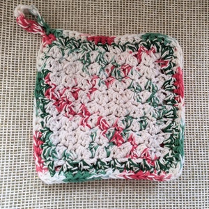 Extra Large Pot Holder Trivet, Hot Pad, Hanging, Decorative kitchen accessory, gift, white ivory green red candy cane, Christmas setting
