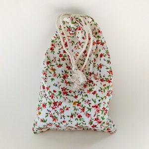 Floral Cotton Drawstring Bag, 4x6 or 6x9 inches, Ivory base Red Pink Gold Flowers, jewelry storage, potpourri, soap, country style gift bag