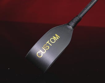 Chicote de Montaria Personalizado – Chicote BDSM Personalizado com Gravação, Brinquedo Fetichista de Impacto, Chicote para Treinamento de Submissão, Presente BDSM de Bondage