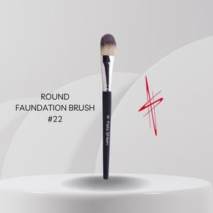Round Foundation Brush Makeup Brush No. 22  | Professional Cream & Liquid Foundation Tool | Felix Stein