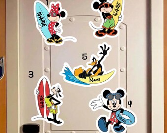 Imán de crucero de verano con personajes de Disney, flotadores de natación de Mickey y sus amigos, pegatina personalizada, imán de crucero familiar de Disney