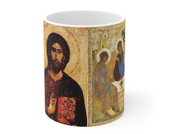 Op de afbeelding: Een witte keramische mok met religieuze kunst. De mok toont een gedetailleerde illustratie van een religieuze figuur met een halo en een andere scène met figuren. Het kunstwerk is in warme, aardse tinten.