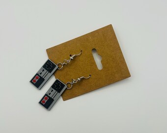 Pendientes miniatura del mando original de Nintendo - Joyería retro gamer