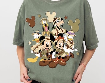 Mickey y sus amigos modo safari reino animal PNG, camiseta de Mickey safari de Disney WDW, diseño de aventura para viaje familiar PNG