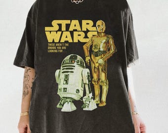 Retrato retro de R2-D2 y C-3PO de Disney Star Wars de los 90 PNG, diseño divertido a juego para viaje a Galaxy's Edge en Disneyland