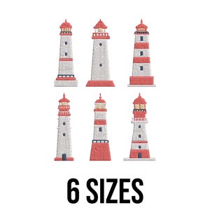 Op de afbeelding: Zes geborduurde vuurtorenontwerpen in rood en wit. De vuurtorens hebben gedetailleerde texturen en staan tegen een witte achtergrond. De tekst "6 SIZES" wordt in vette zwarte letters eronder weergegeven.