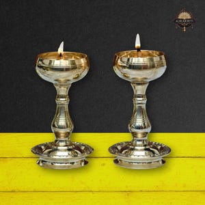 Reine Messing Udupi Nanda Schale Diya - 4,25 ”lange Tischlampe für Pooja, Home Decor & traditionelle Beleuchtung | 2er Pack