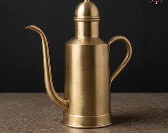 Bollitore per olio in ottone fatto a mano da 650 ml, brocca da cucina vintage