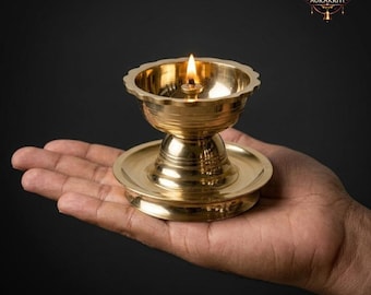 Latón puro Akhand Diya 2.5" / Pequeña lámpara de aceite Pooja / Diya hecha a mano India