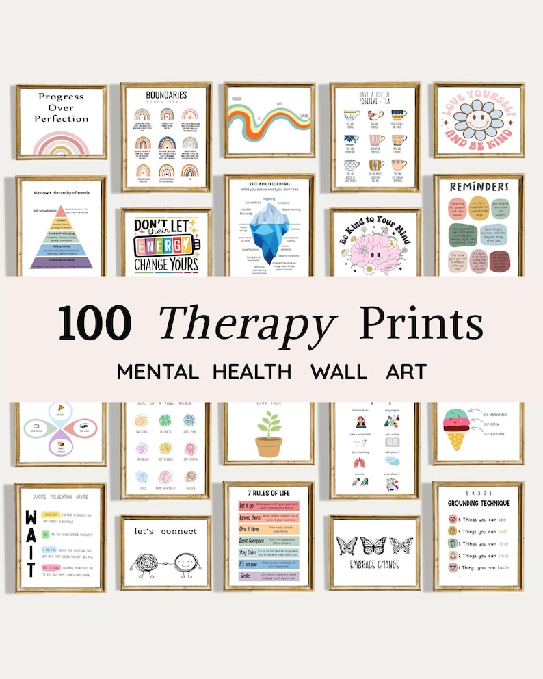 Puede incluir: Una colecci&oacute;n de impresiones enmarcadas con marcos dorados. Las impresiones presentan varios gr&aacute;ficos y textos relacionados con la salud mental, incluyendo citas motivacionales y recordatorios de autocuidado. El texto "100 Therapy Prints" se muestra de forma destacada.