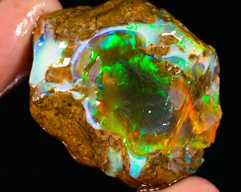 Welo Ethiopian 134.65 CT Oil Rough: Natural Fire Opal Gemstone for Jewelry Making
