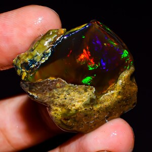 Welo Fire Ethiopian Opal Rough Gemstone: Natural Oil Gem, 54 Ct