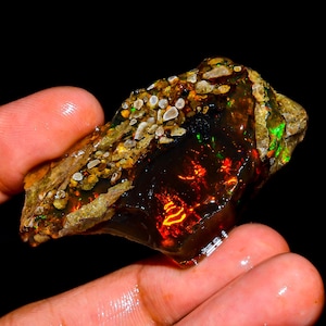 Welo Fire Ethiopian Opal Rough: Natural Gemstone for Jewelry Making (57.5 Ct, 49X27X8 mm)