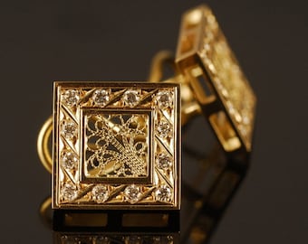 Elegant Filigree Earrings in 18K Gold and Diamonds. Collection Salamanca earrings. Unique handcrafted jewelry. Luis Méndez Artesanos. Spain.