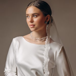 Lace Edge Wedding Veil, Elegant Single Tier Bridal Veil with Delicate Scalloped Lace Trim, Ivory or White, Custom Lengths