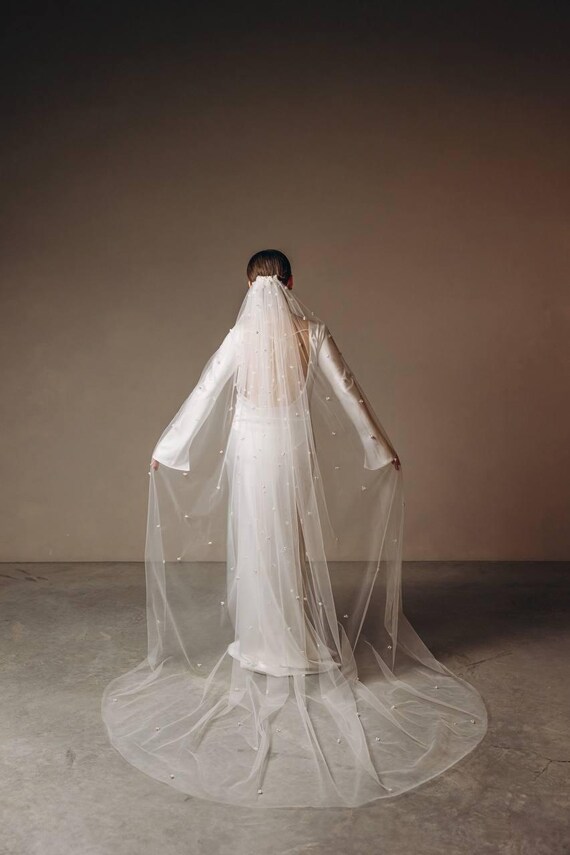 Pearl Bridal Veil, Long Cathedral Tulle Veil for Bride  display picture 2