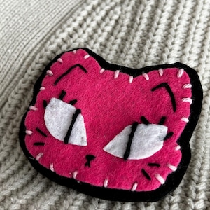 Cat brooch. Felt brooch
