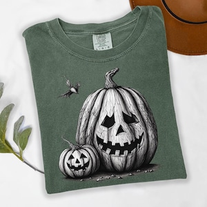 Comfort Colors,Halloween Pumpkin T Shirt, Halloween Costume Gift for Friends, Halloween pumpkin, Halloween Gift, Halloween Pumpkin