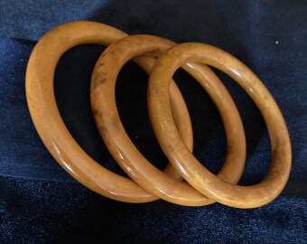 Marbled butterscotch Bakelite bangles ~ set of 3 ~ round edges ~ mid-century modern