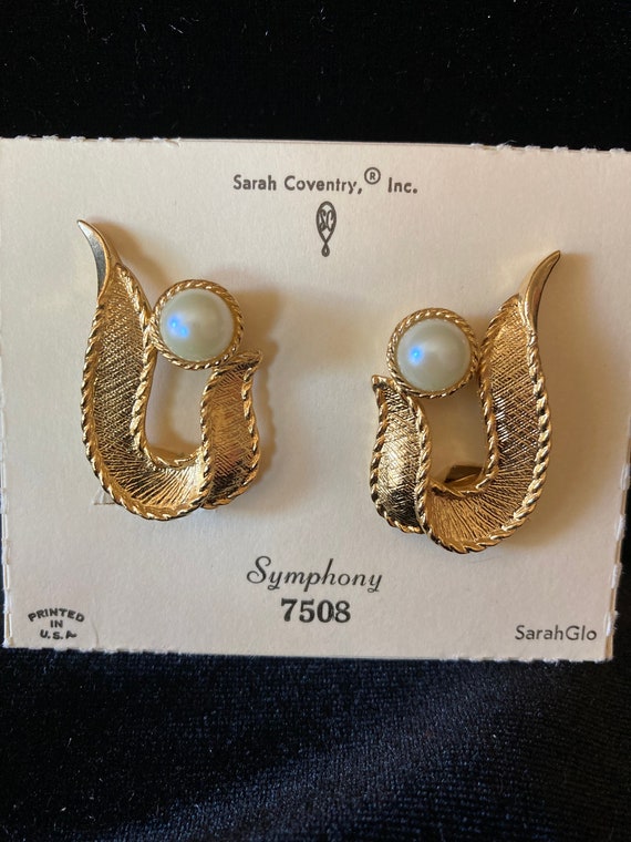 Sarah Coventry-Symphony-clip on earrings-faux pear