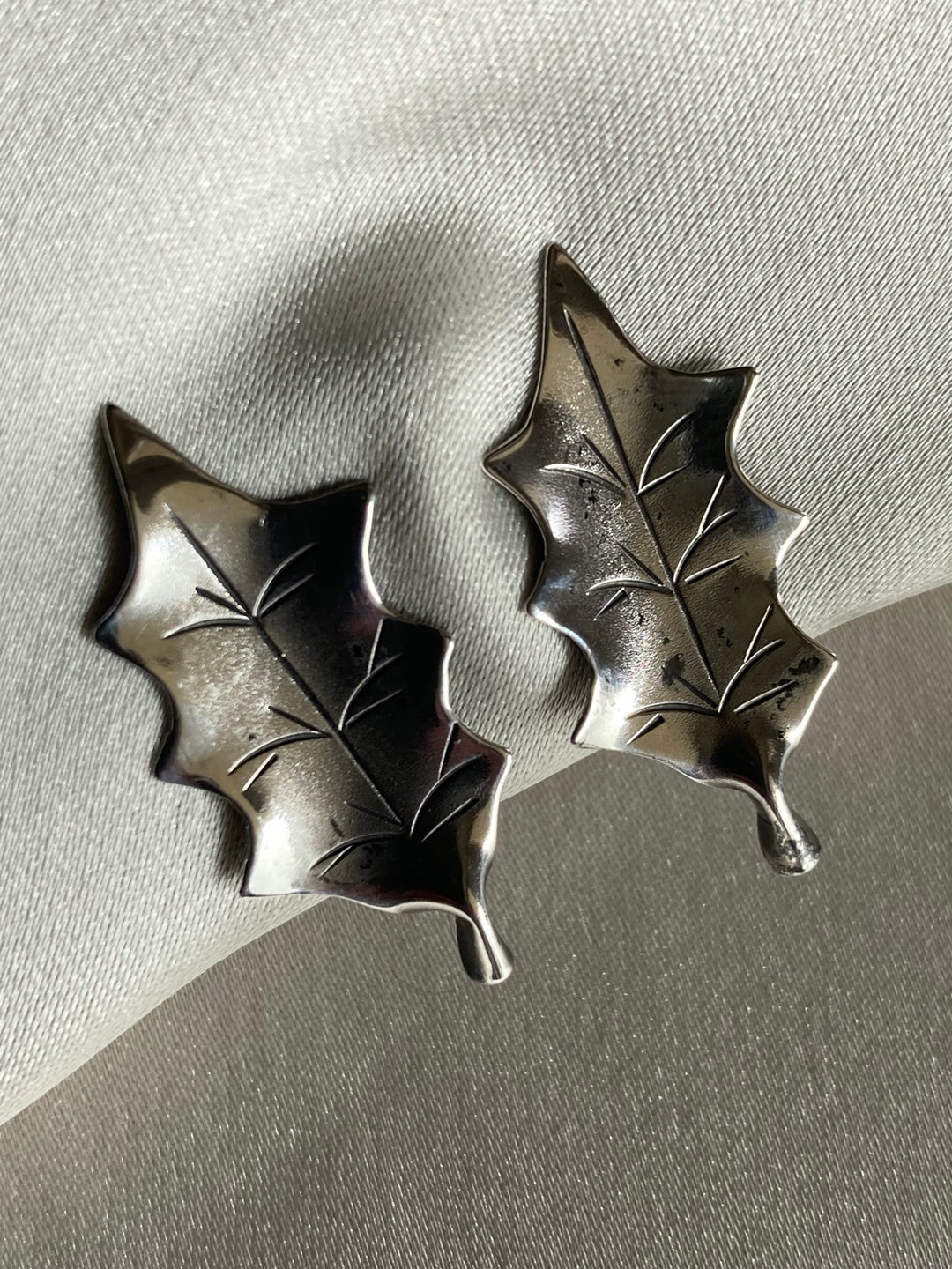 【VINTAGE HOLLYWOOD】14K Leaf Dew Earrings_VH2533EA500M Vintage Nye Sterling Holly Leaf Screw-back Earrings - Etsy