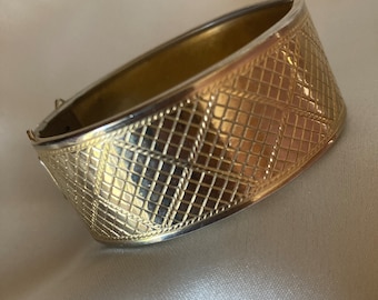 Coro Pegasus textured gold tone hinged bangle ~ wide ~ mid-century