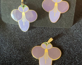 Vintage signed Girard lilac pansy flower pendant and earrings set