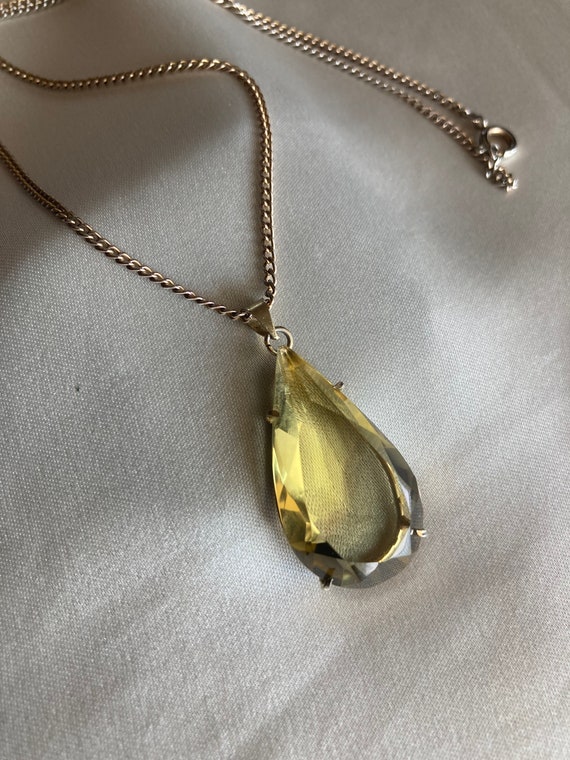 Vintage faceted glass pear shaped pendant necklace