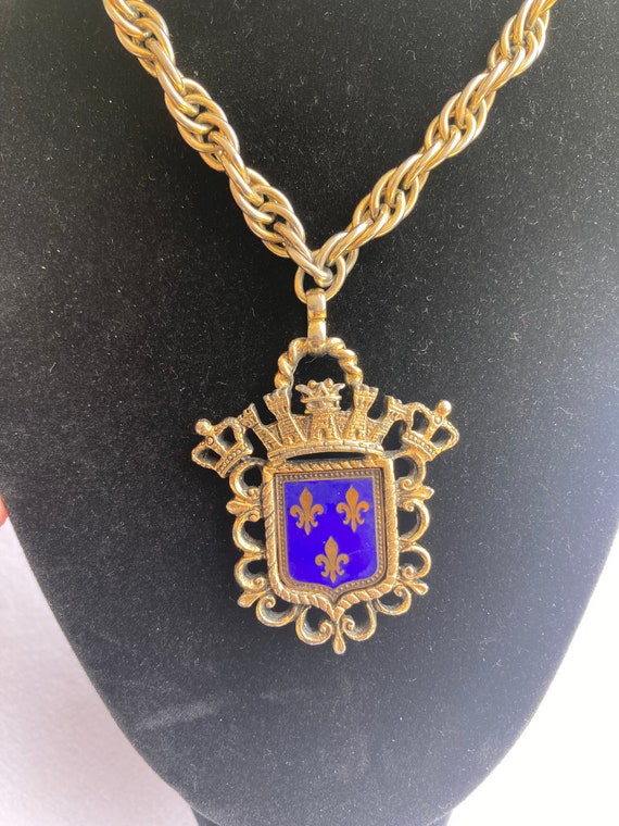 Vintage Heraldic gold tone choker necklace with cr