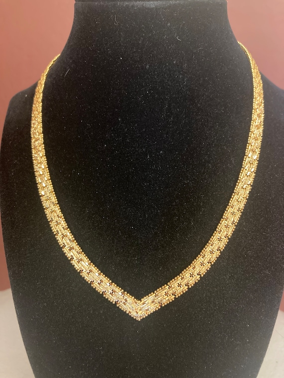 Vintage Riccio V shape diamond cut chain necklace 