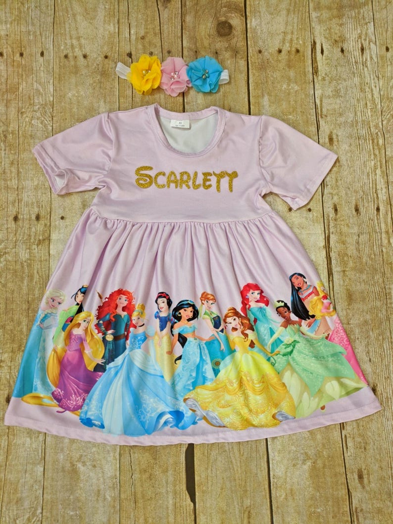 Restocked 7/5 Girl Disney princess dress, Birthday princess dress, Disney princess outfit, Princess princess dress. Bild 1