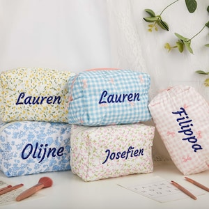 Reisorganisator, geborduurde make-uptas met naam, cadeau bruidsmeisjes, gepersonaliseerde make-uptas bloem voor meisje, bruidscadeau, kerstcadeau