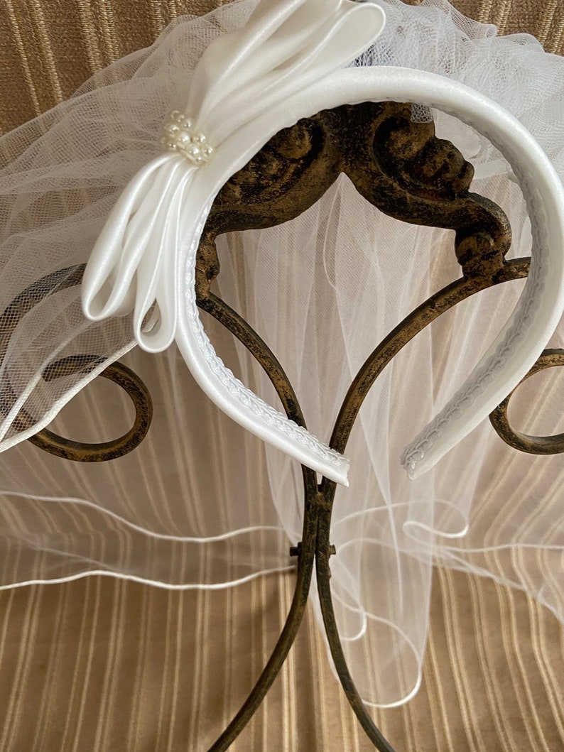 First Communion Veil Headband: Satin Bow & Pearl Detail Hand Crafted in the USA immagine 4