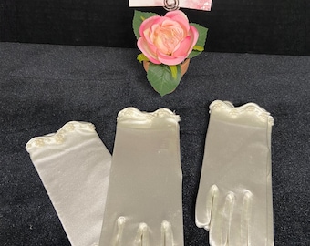 Guanti in raso bianco con bordi in perle per bambine, occasioni speciali, damigelle d'onore, prima comunione