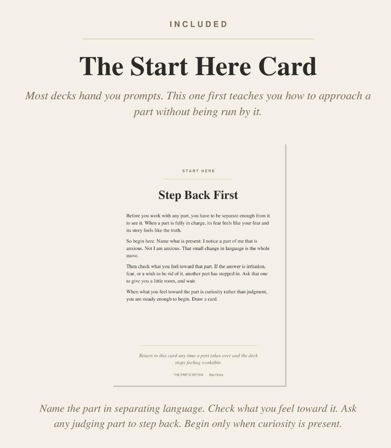 Puede incluir: Una tarjeta rectangular titulada The Start Here Card con el subt&iacute;tulo Most decks hand you prompts. This one first teaches you how to approach a part without being run by it. El texto incluye Step Back First e instrucciones.