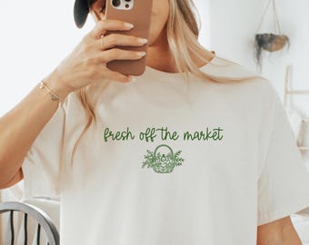 Fresh Off The Market Shirt, Engaged T-Shirt, Fiancée Era Sweatshirt, Just Engaged Gift, Bride To Be Top, Engagement Party Tee
