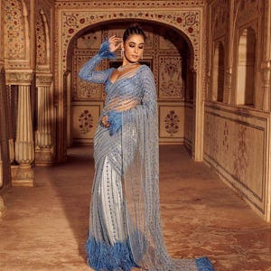 Sari de red azul claro con bordado de lentejuelas, diseño de Bollywood para fiesta, atuendo de boda indio para mujer.