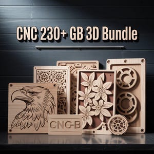 K&ouml;nnte beinhalten: Eine Sammlung lasergeschnittener Holzplatten mit verschiedenen Designs, darunter ein Adler, Blumenmuster und Zahnr&auml;der. Der Text "CNC 230+ GB 3D Bundle" ist dar&uuml;ber zu sehen. Die Platten sind hellbraun und stehen auf einer dunklen Oberfl&auml;che.