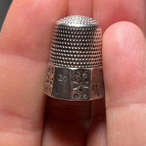 Vintage antique sterling silver thimble
